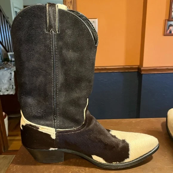 Cowhide cowboy boots - Picture 11 of 14